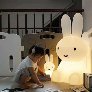https://www.huajuncrafts.com/led-cute-cartoon-bedside-table-lamp-for-kids-room-bedroom-brave-product/