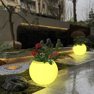 https://www.huajuncrafts.c​​om/outdoor-led-glow-flower-pots-manufacturer-from-china-huajun-product/