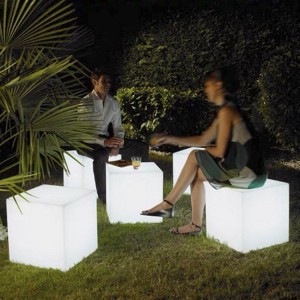 https://www.huajuncrafts.com/courtyard-of-lights-solar-cube-factory-price-huajun-product/