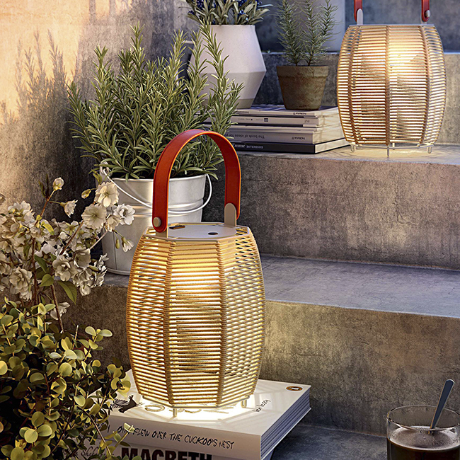 https://www.huajuncrafts.com/solar-lantern-decorative-rattan-lamp-factory-wholesale-huajun-product/