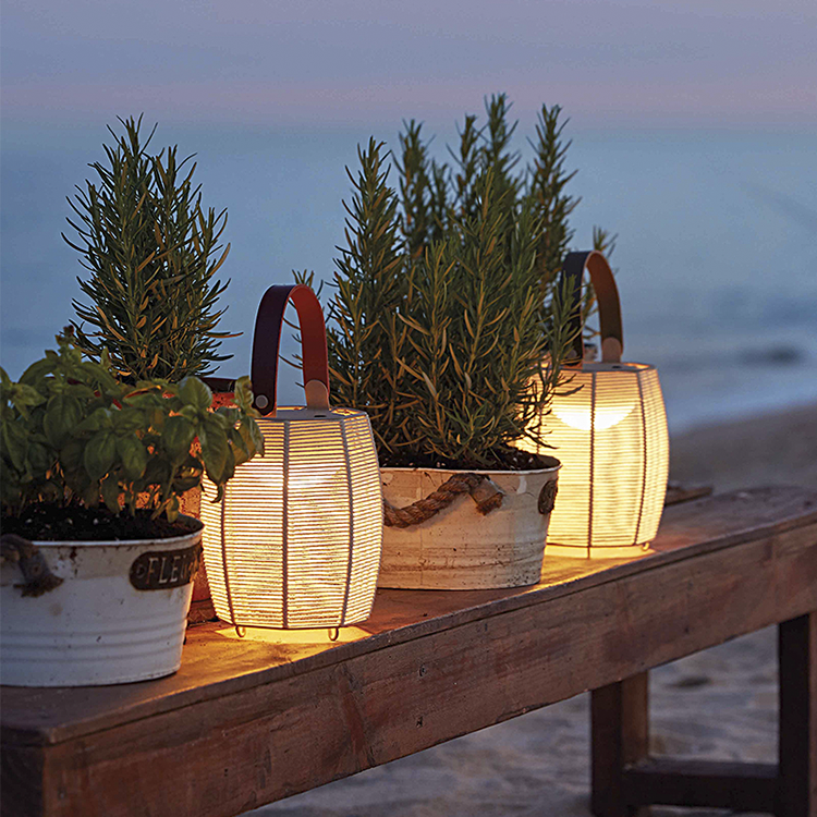 https://www.huajuncrafts.c​​om/solar-lantern-decorative-rattan-lamp-factory-wholesale-huajun-product/