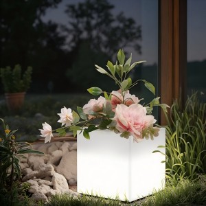 LED-lit planters are a unique, modern garden accent. It can enhance the brightness of your outdoor space. These modern illuminated planters also provide a functional light source. A unique and interesting addition to your outdoor garden. Illuminated planters are perfect for both indoor and outdoor use, including along pools and walkways, or around patios. They can illuminate pathways and highlight trees and plants.